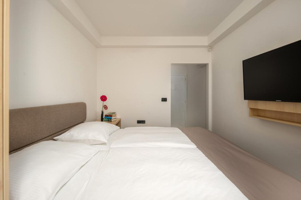 Hotel Delfin Omišalj Eksteriør billede