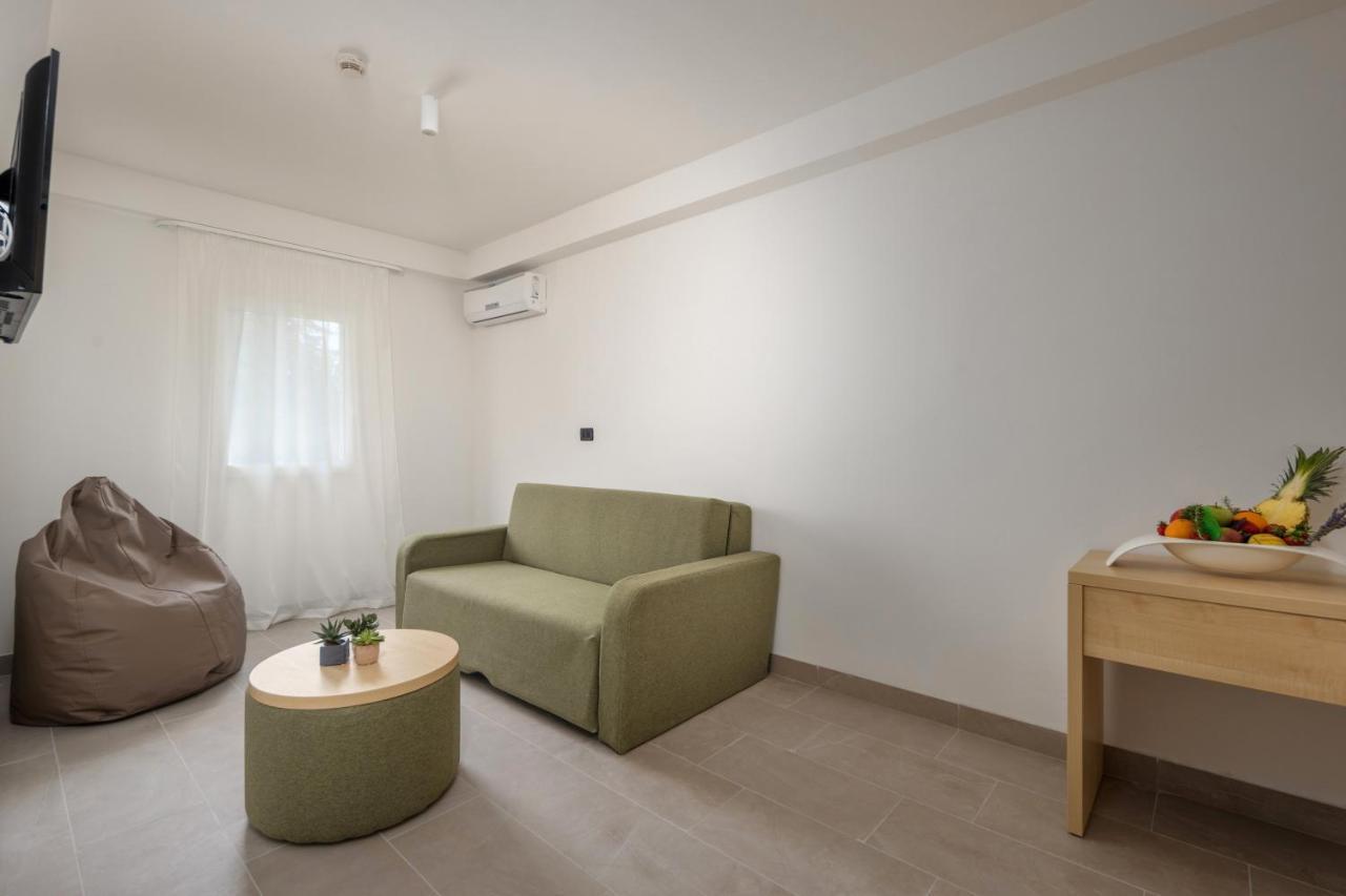 Hotel Delfin Omišalj Eksteriør billede